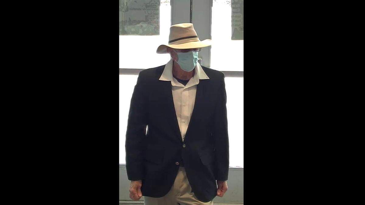 Fort Worth police are trying to identify a man who robbed a Bank of America branch on 7th Street on Wednesday, Nov. 23, 2022.