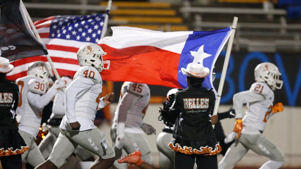 Bowie players take the field before a game earlier this season. The Volunteers defeated Weatherford 42-36 Friday, Nov. 15 night in a Class 6A Division II bi-district playoff.