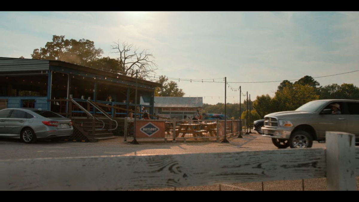 Tavern on the Lake in Weatherford appears in “Dutton Ranch” season 1, episode 3.