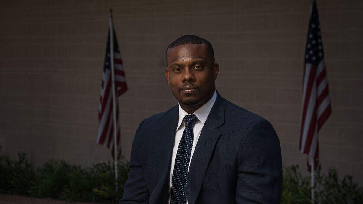 Business owner Kelly Burke has filed for Arlington’s mayoral race.