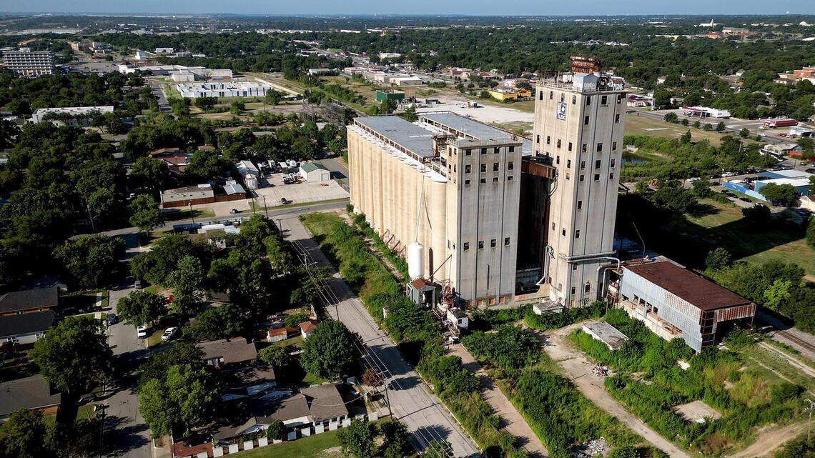 Fort Worth decides fate of eyesore looming over south side neighborhood