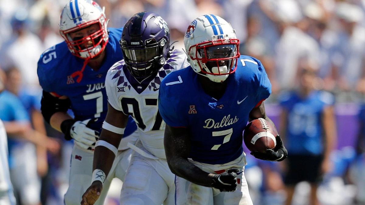 SMU running back Ulysses Bentley IV announced plans to enter the NCAA transfer portal on Tuesday night.