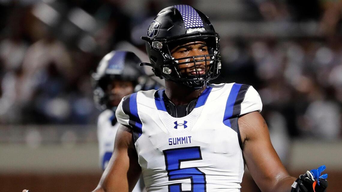 Mansfield Summit Jaguars victorious over Arlington Seguin Cougars in district opener