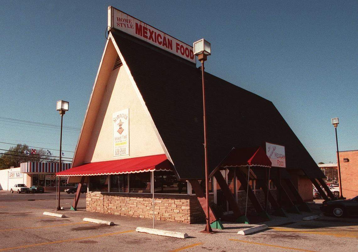 Dec. 4, 1998: Mariachi’s Mexican Food restaurant in Haltom City is owned by Albino Barbosa and opened about four months ago.