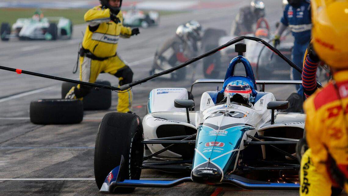 Painful pit stop costs Takuma Sato the lead, possible victory at TMS IndyCar race