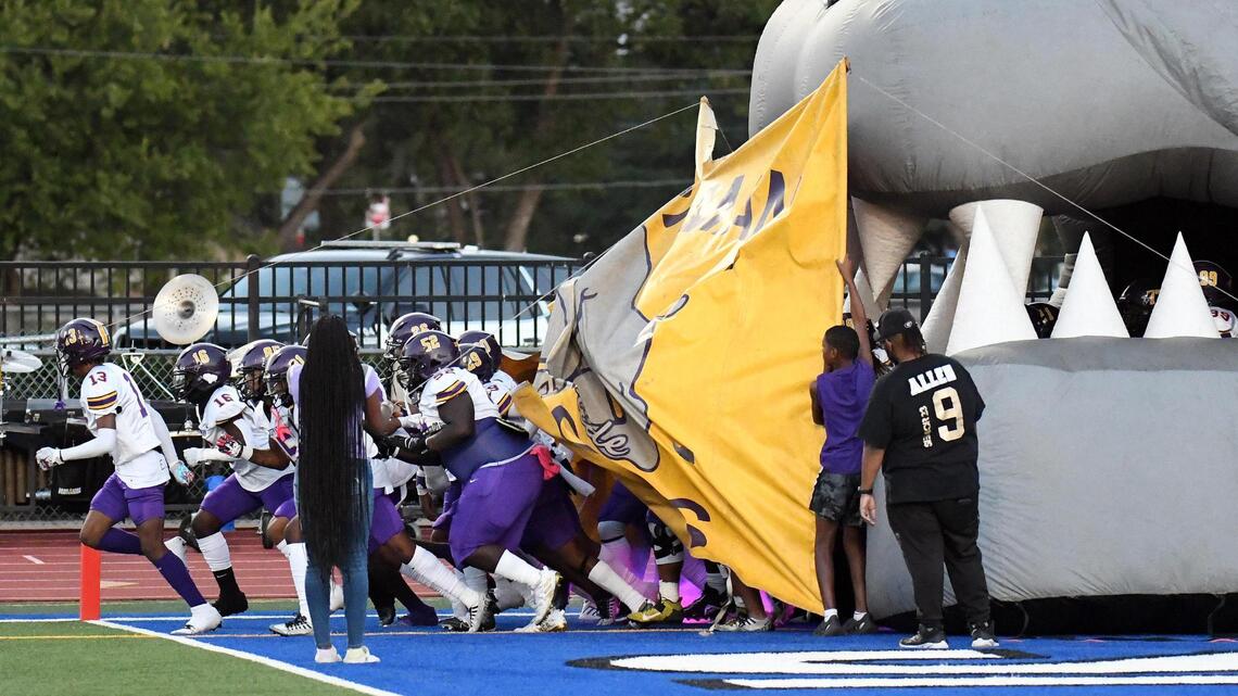 Week 11 Dave Campbell’s Texas high school football state rankings; Everman enters 5A