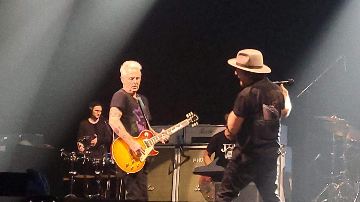 Pearl Jam guitarist Mike McCready, left, with singer Eddie Vedder at Dickies Arena in Fort Worth on Friday, Sept. 15, 2023.