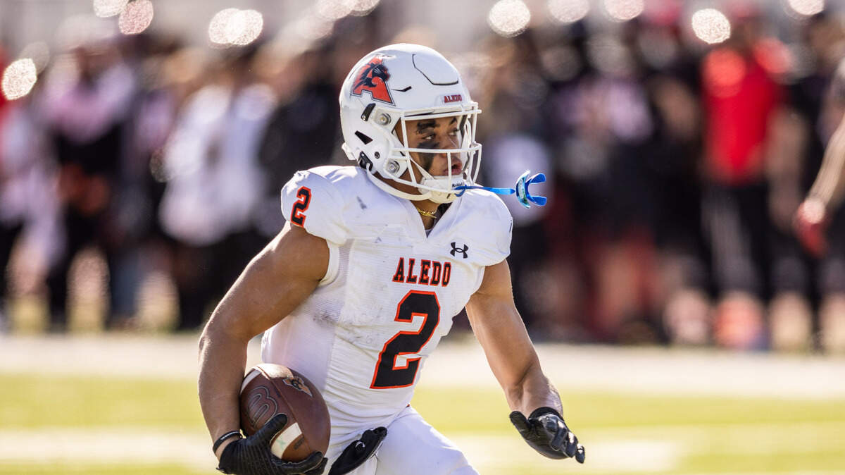 The Aledo Bearcats will face the Denton Ryan Raiders in the regional finals.