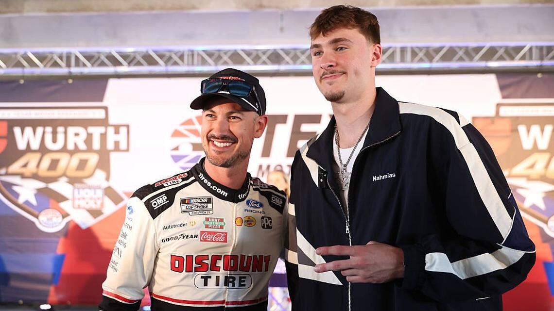 Cooper Flagg talks Mavs, NASCAR before driving pace car at Texas Motor Speedway