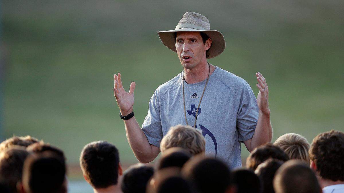 Longtime Fort Worth Arlington Heights head coach Phil Young is leaving the football program. (Star-Telegram/Photo Ron Jenkins)