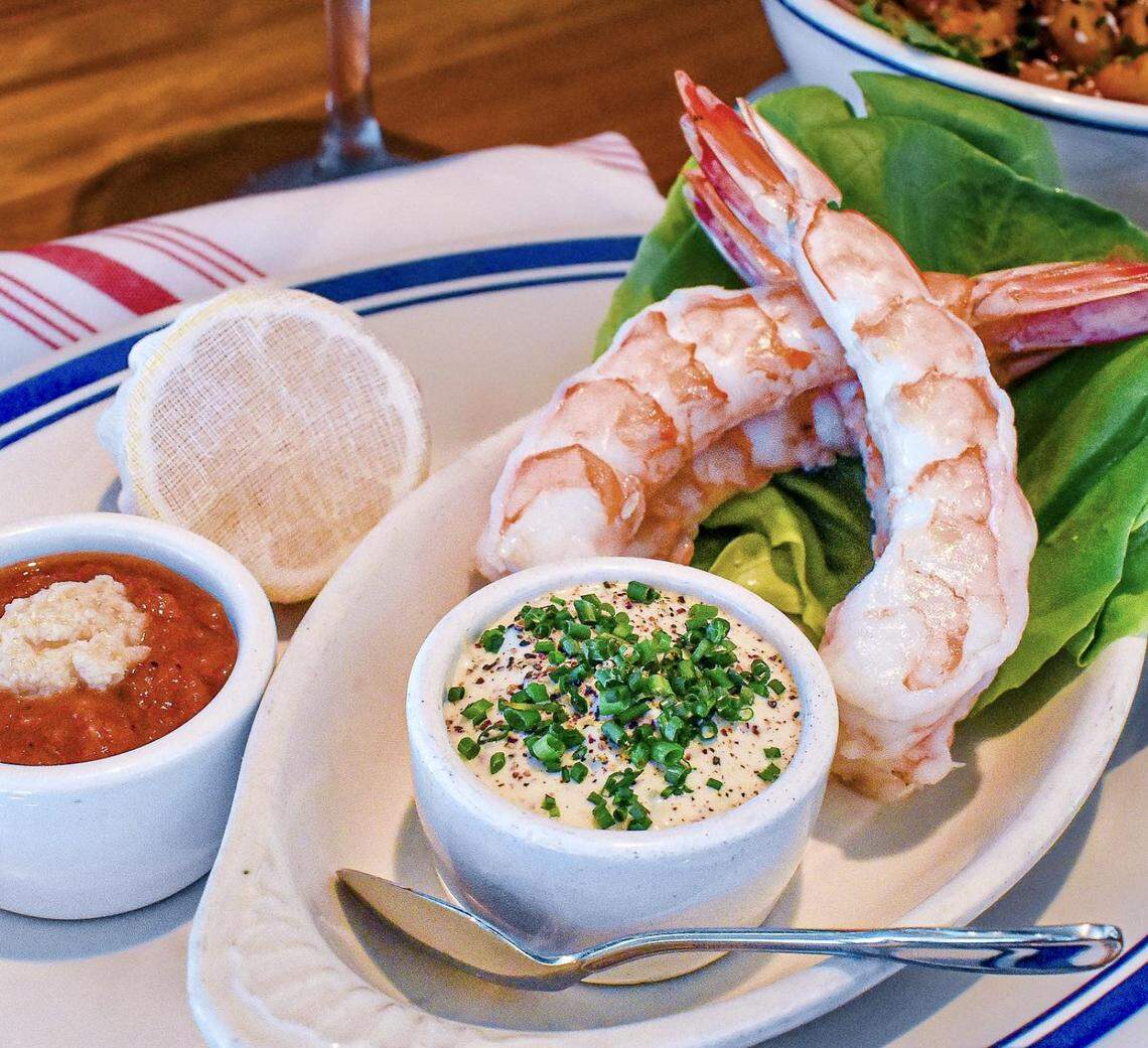 Hudson House, a Hudson River Valley-themed restaurant, serves a variety of shrimp, crab and mussels.