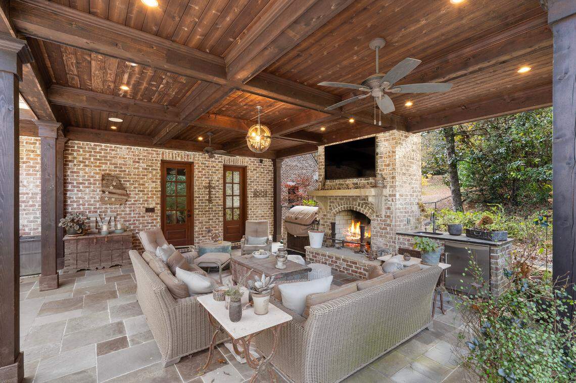 Outdoor entertainment area