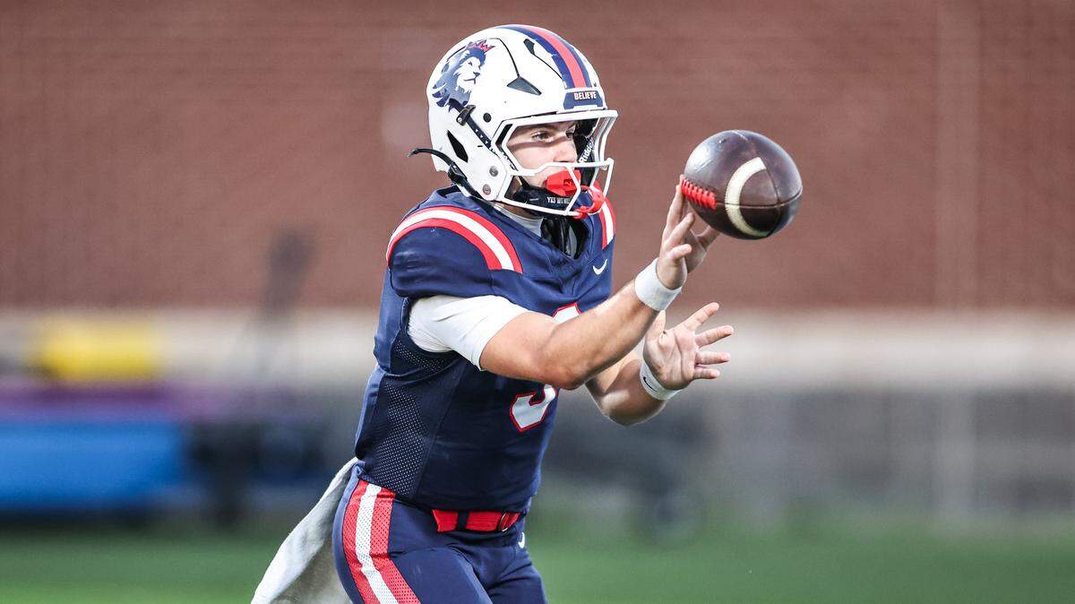 Quarterback Brett Kates and Richland will try to take down Denton Ryan on Friday at the Birdville ISD Fine Arts/Athletics Complex.