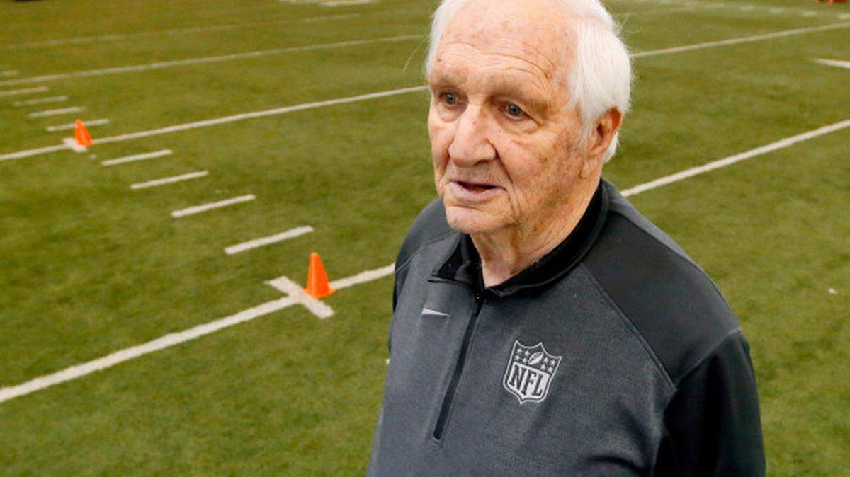 Legendary Dallas Cowboys chief scout Gil Brandt was named to the team’s hallowed Ring of Honor on Friday.