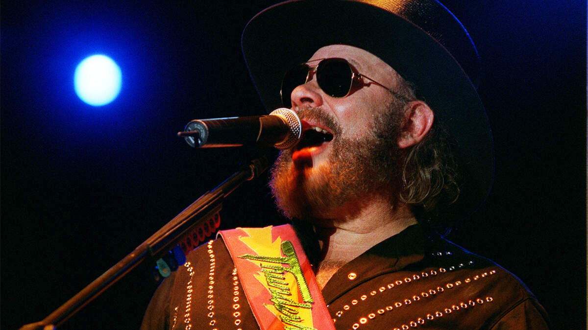 Country icon Hank Williams Jr. will come to the T-Mobile Center on Sept. 14 with support from the Nitty Gritty Dirt Band.