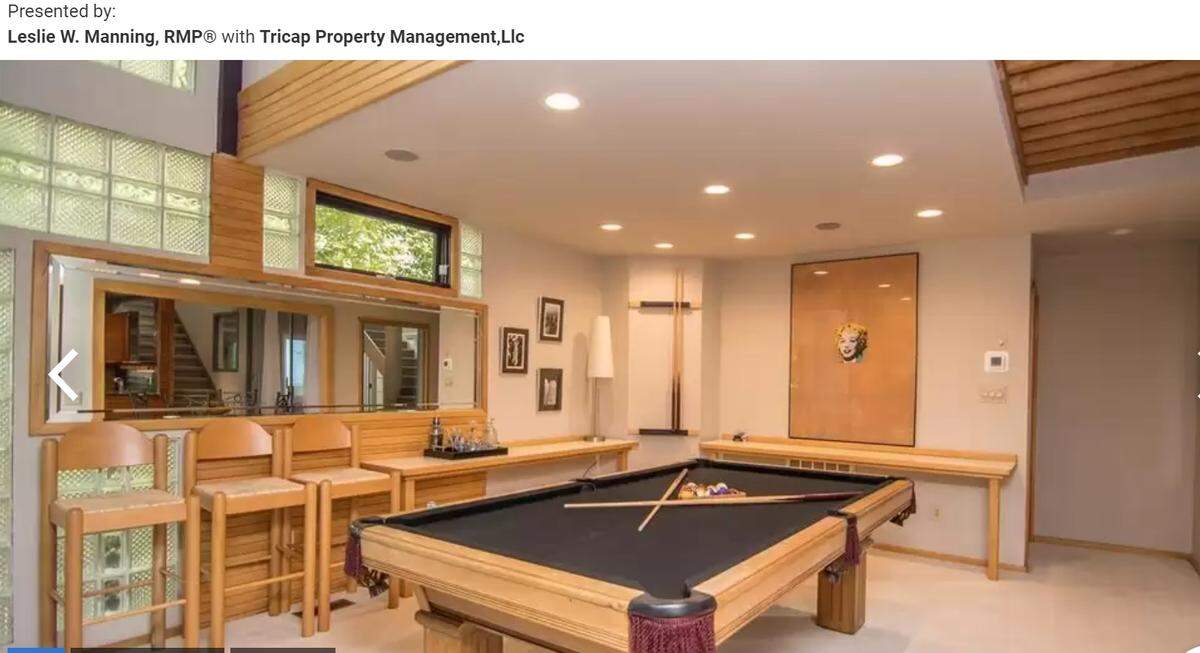 Pool table