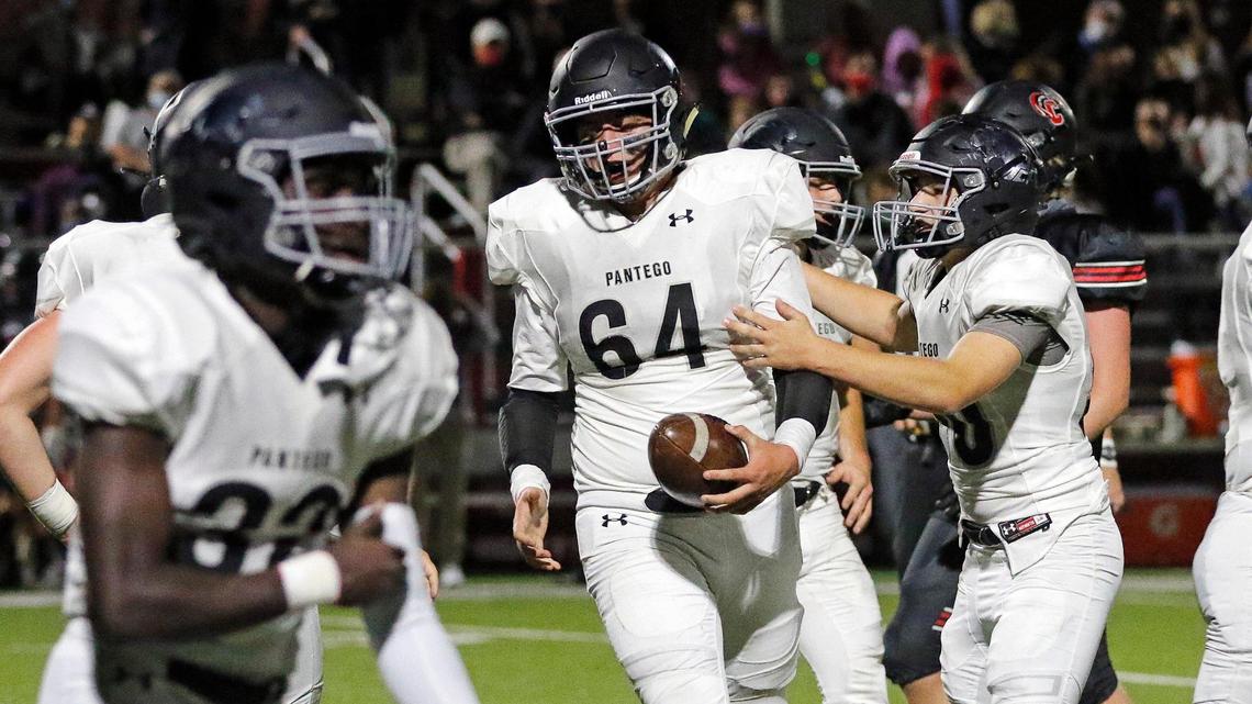 Pantego lineman Ryan Sunderman (64) comes out of the pile with a Dallas Covenant fumble during a high school football game at Dallas Covenant in Dallas, Texas, Friday, Oct. 16, 2020. Pantego lrf 21-0 at the half. (Special to the Star-Telegram Bob Booth)