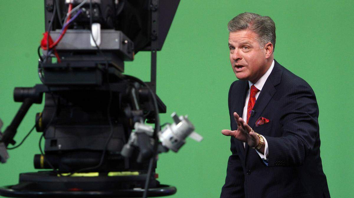 Mary Day is a fan of WFAA weatherman Pete Delkus