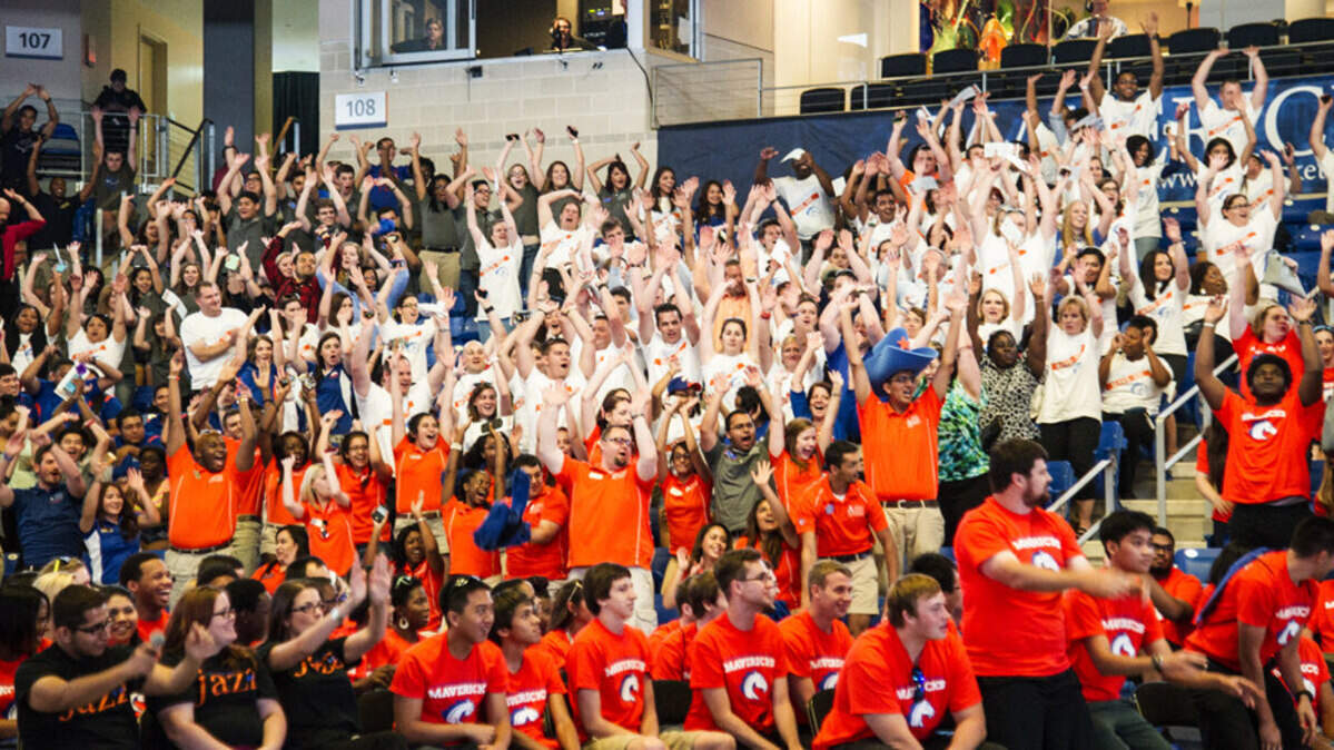 University of Texas at Arlington students cheer on the Mavericks.