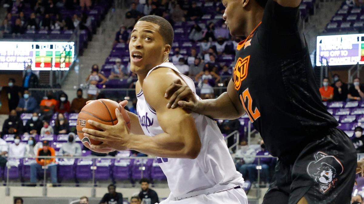 TCU’s Jaedon LeDee (left) emerged as a bright spot for the Horned Frogs down the stretch of the 2020-21 season.