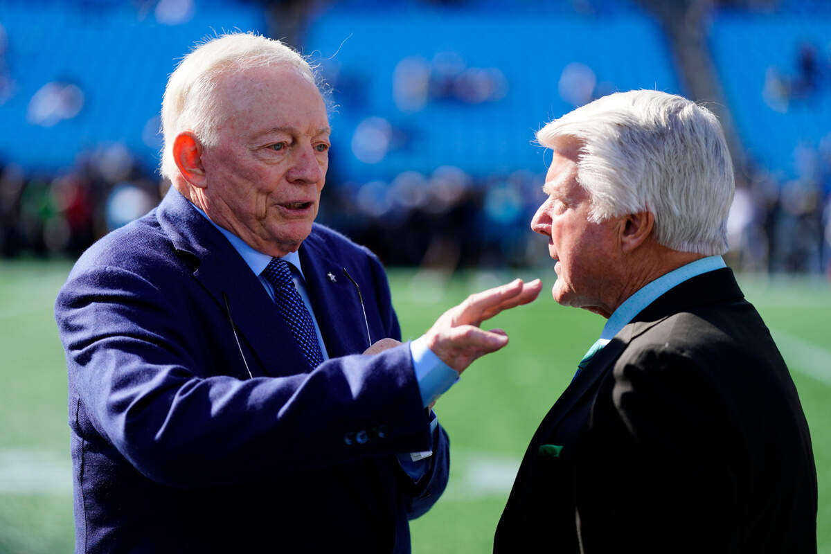 Dallas Cowboys owner Jerry Jones added former coach Jimmy Johnson to the franchise’s Ring of Honor on Dec. 30.