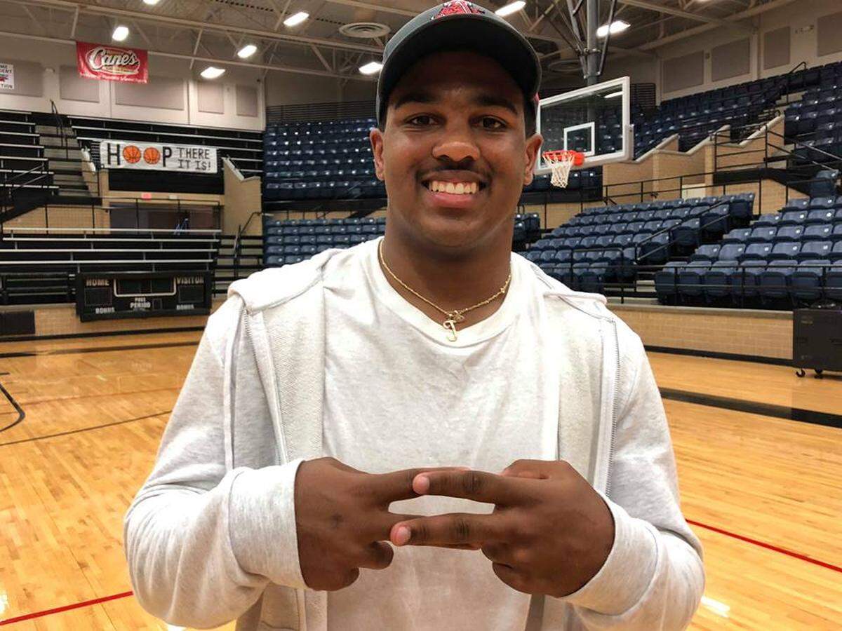 Mansfield Legacy 4-star safety Jalen Catalon commits with Arkansas, Friday Jan. 18, 2019.