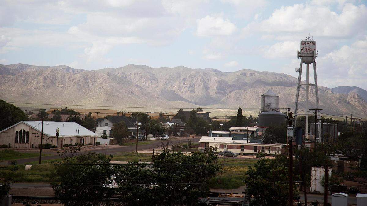 Van Horn, the next-door neighbor to Jeff Bezos’ space company Blue Origin, is a town of waiters, ministers, academics, retired city workers and small business owners with a history that spans nearly 200 years.