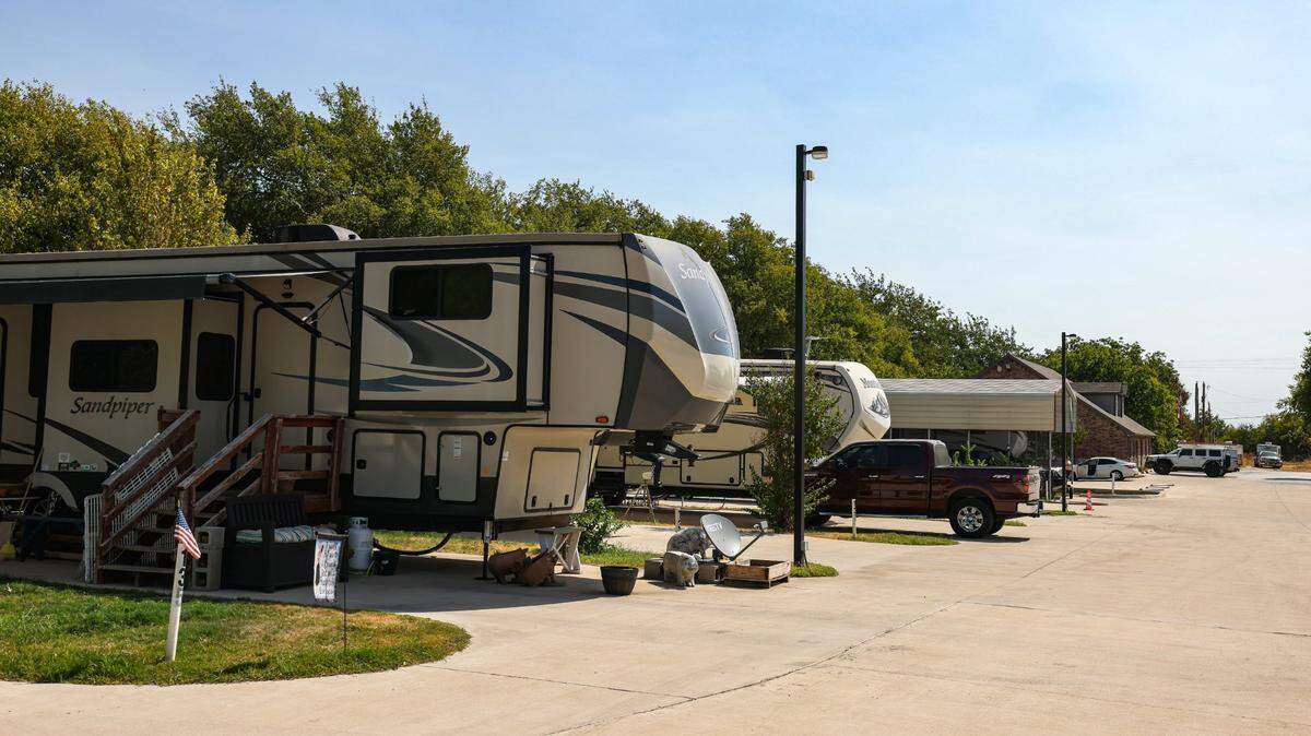 Multiple RV’s line the streets at Gallagher Acres RV Park in Fort Worth on Wednesday, August 23, 2023.