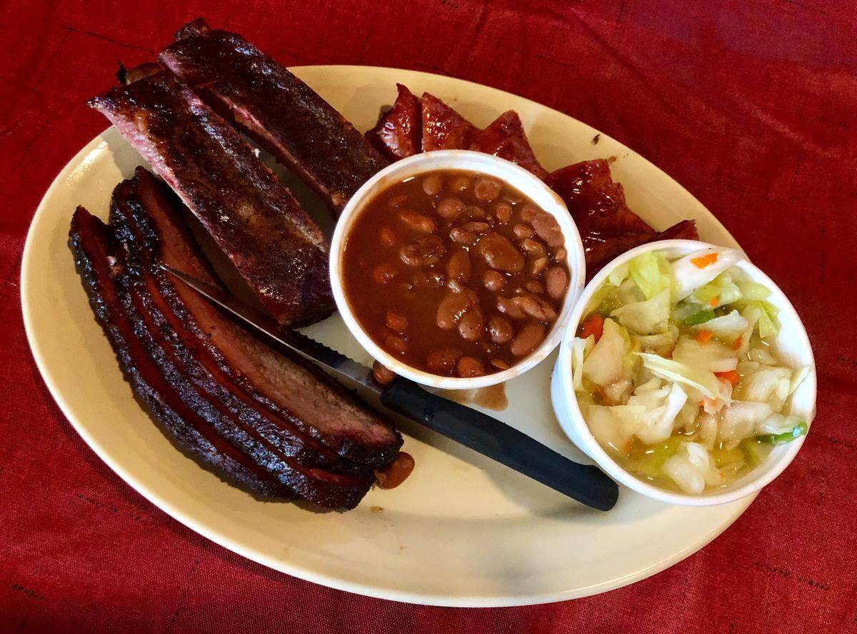 A combination plate at the newly reopened Sammies BBQ in Fort Worth.