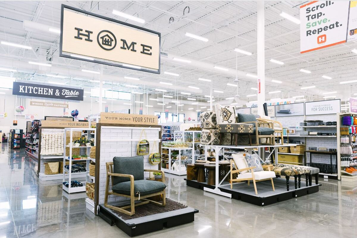 H-E-B Allen features the chain’s private-label home goods department.