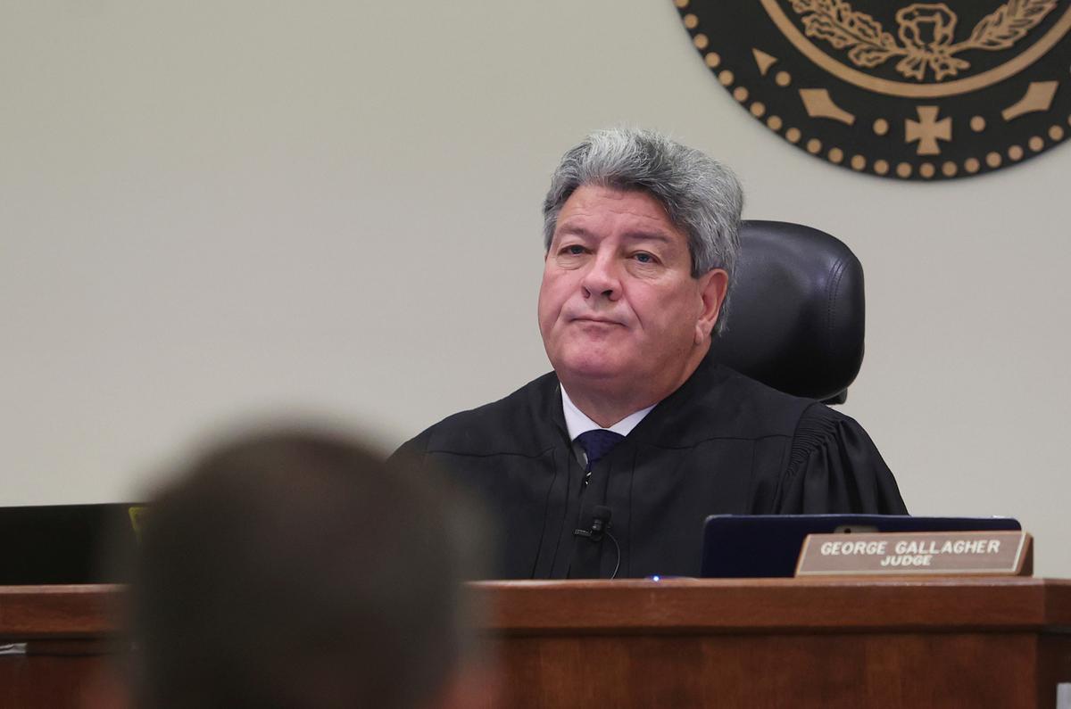 396th District Court Judge George Gallagher presides over the murder trial of former Fort Worth Police Officer Aaron Dean on Monday, Dec. 5, 2022, in Fort Worth. (Amanda McCoy/staff)