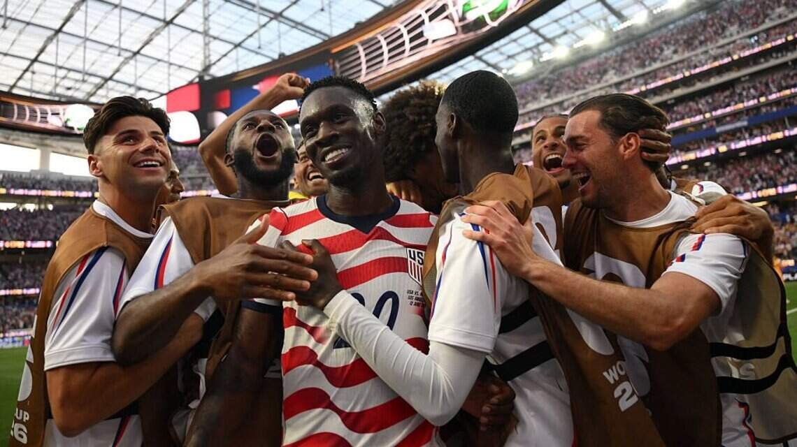 Fans party at Dallas Fan Festival as U.S. dominates World Cup opener
