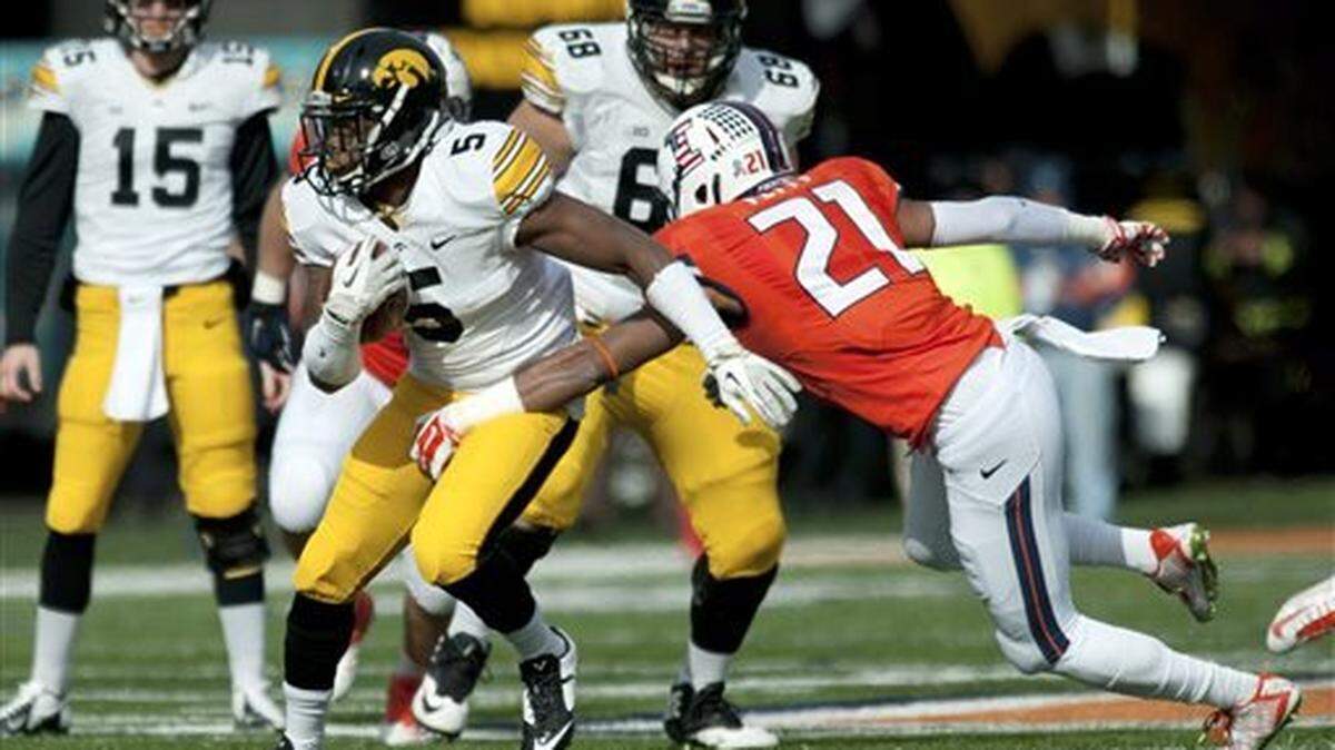 Iowa Illinois Football