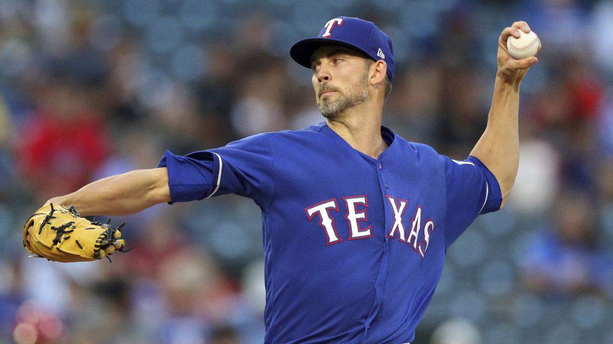 Mike Minor improved to 11-7 and solidified his front-runner status to be the Rangers’ Opening Day starter in 2019.