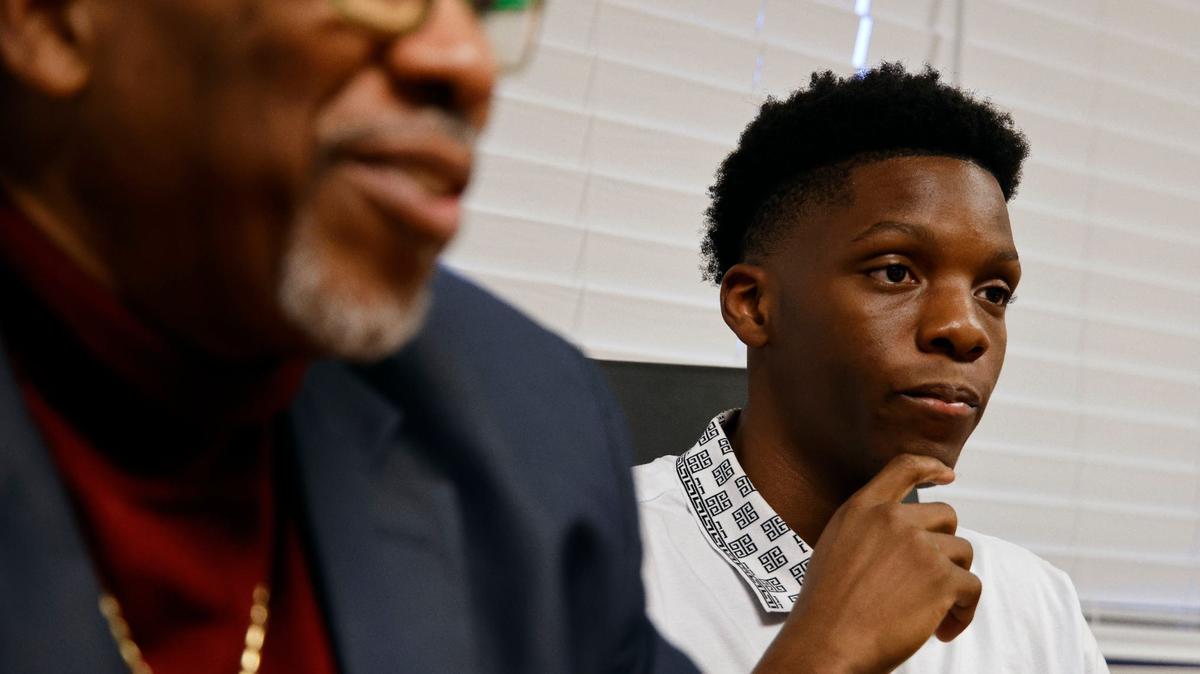 Youth Advocate Programs participant Jeremy, 16, right, listens to criminal defense attorney MarQuetta A. Clayton during a meeting in Fort Worth earlier this year. Youth Advocate Programs is remaking its Tarrant County programming after having its contract canceled by the county.