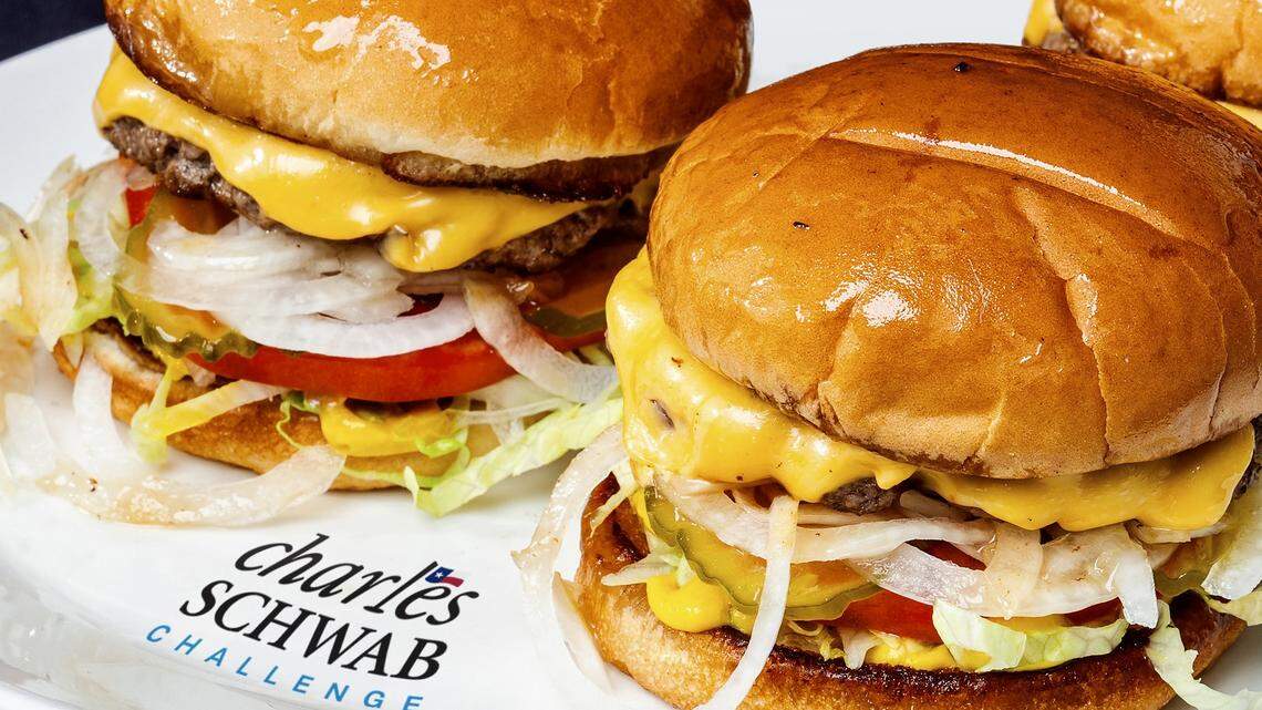 Fort Worth burger favorite to mark 80 years at Colonial golf tourney. Here’s why