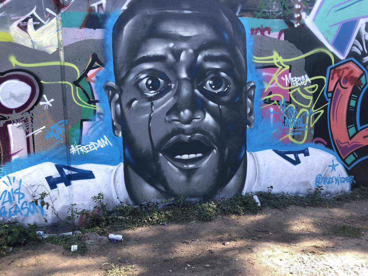 Trey Wilder created a mural in which Cowboys quarterback Dak Prescott portrays an iconic image from Jordan Peele’s award-winning film ‘Get Out.’