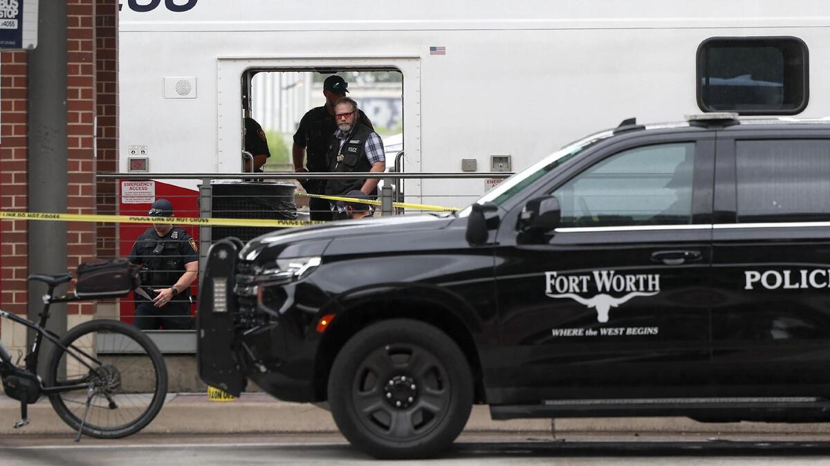 1 person shot on TRE train in Fort Worth; suspect arrested | Fort Worth ...