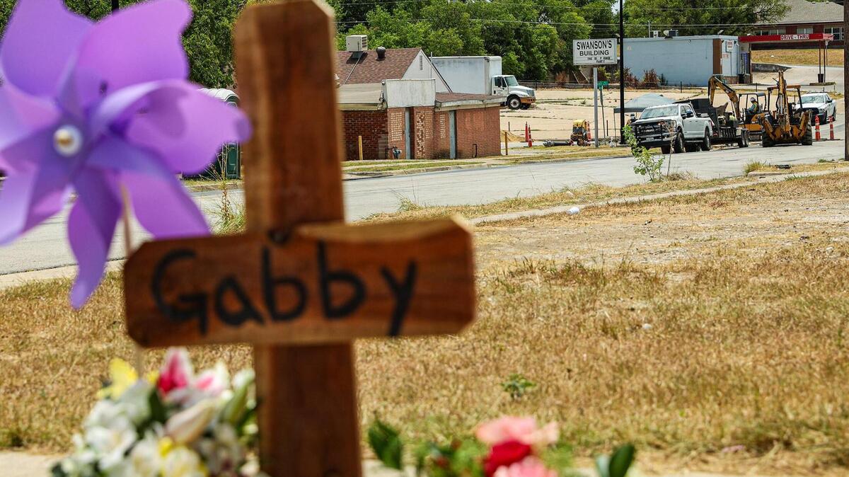 Memorials for mass shooting victims like 18-year-old Gabriella Navarrete sit along Horne Street in Fort Worth’s Como neighborhood.