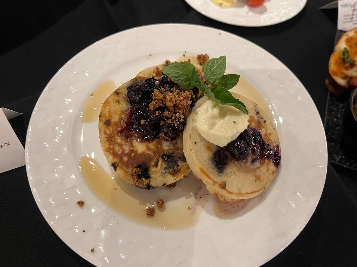 Buttermilk blueberry souffle pancakes, a breakfast option on Qatar Airways flights from DFW.