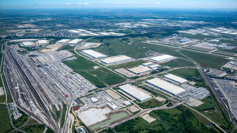 $430M data center planned for this North Texas tech hub, as Abbott halts permits
