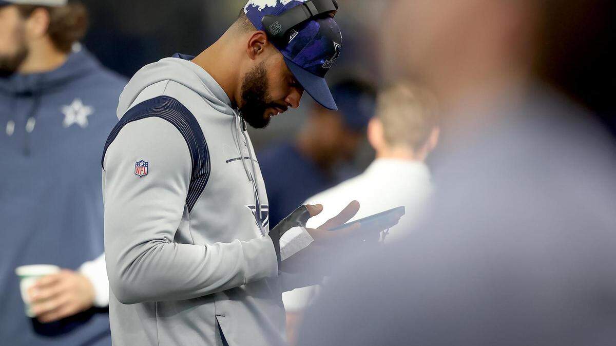 Vice president Stephen Jones said Cowboys QB Dak Prescott could return from his fractured right thumb as soon as two weeks.