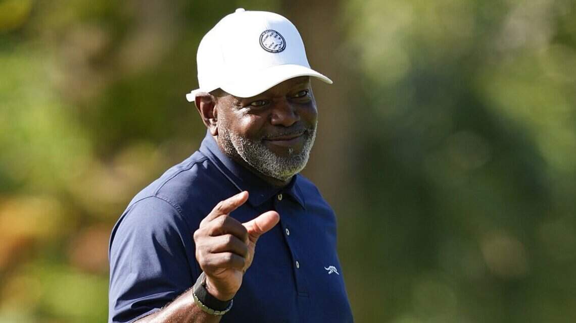 Emmitt Smith says the Cowboys could lose fans if they’re not careful. Why?