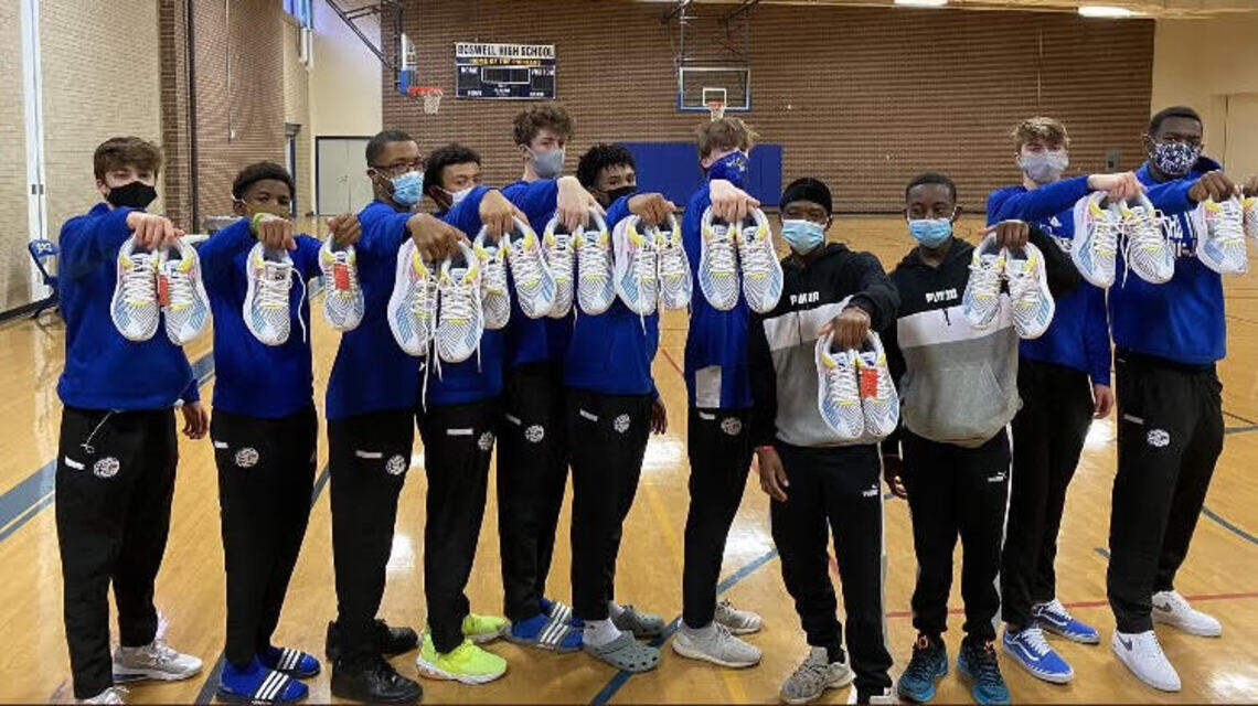 NBA star donates shoes and gear to entire Fort Worth Boswell basketball teams