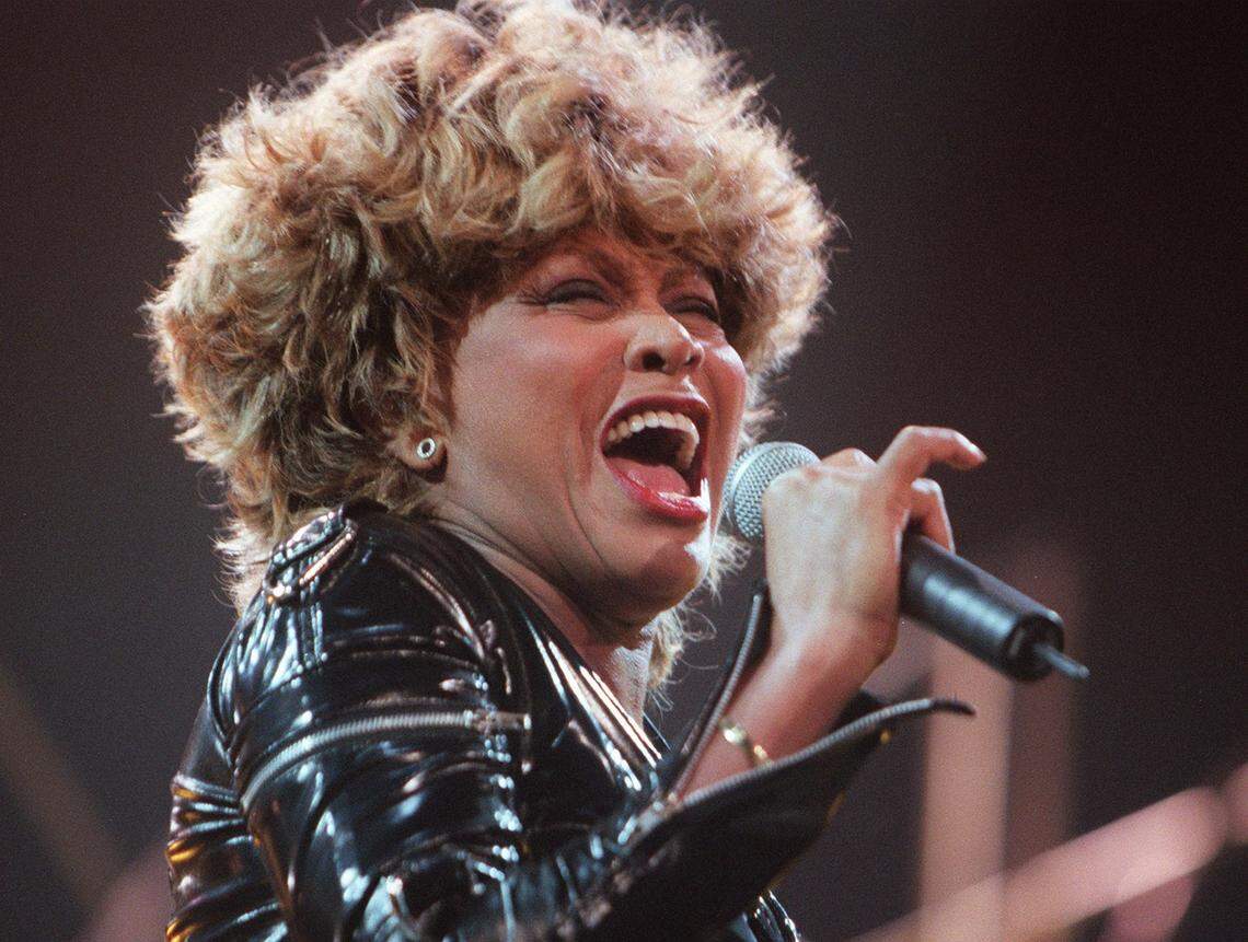 Tina Turner at Reunion Arena in Dallas on April 20, 2000