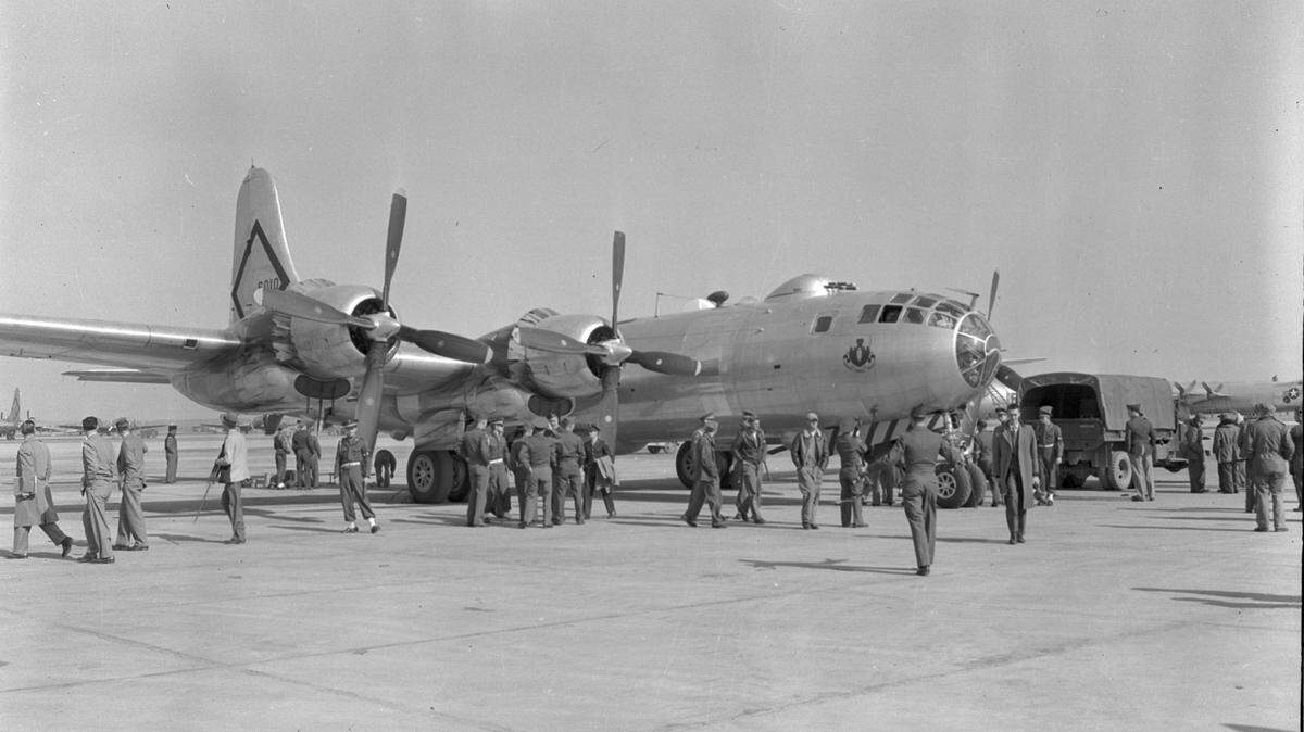 The 8th Air Force B-50 bomber Lucky Lady II after landing at Carswell Air Force Base upon completing its non-stop around-the-world flight in 1949.