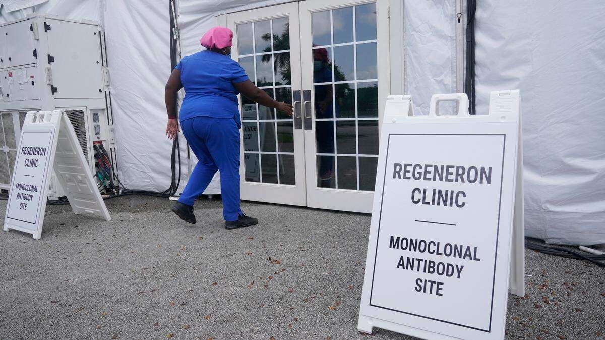 A monoclonal antibody treatment clinic, such as this one in Florida, is now available near Cook Children’s Medical Center in Fort Worth.
