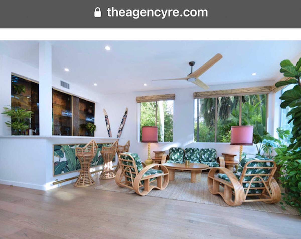 Bar area