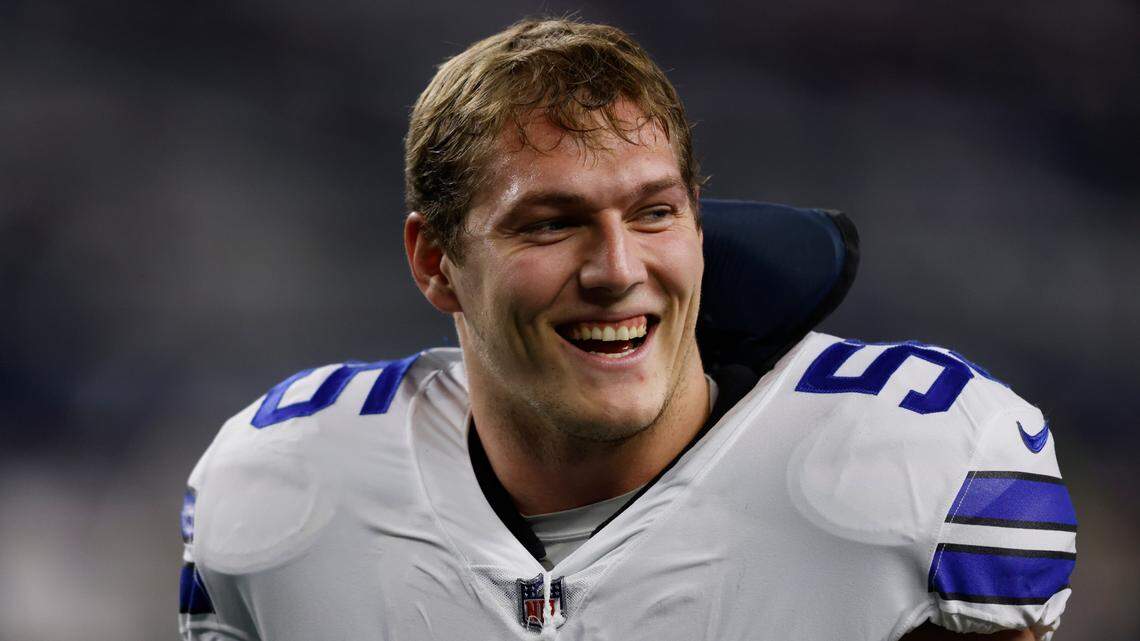 Dallas Cowboys LB Leighton Vander Esch has medically retired from football, as expected
