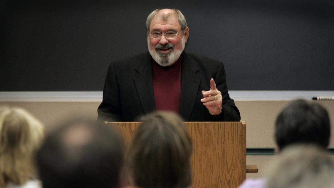Mike Cochran, who spent 44 years working for the Associated Press in Texas and the Fort Worth Star-Telegram, died Tuesday.
